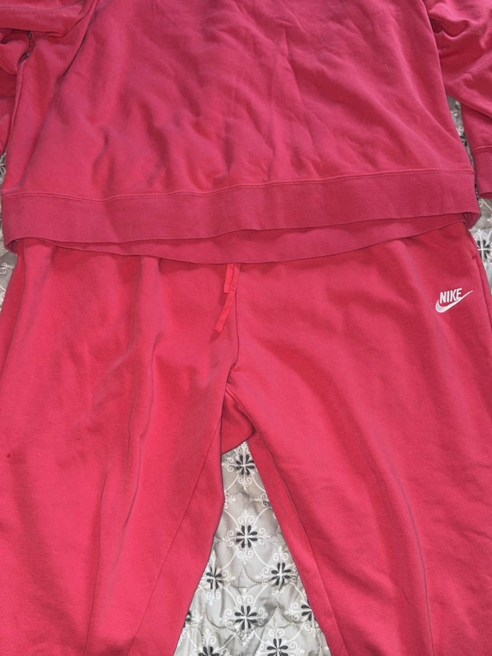Women’s Pink Nike Matching Sweatsuit